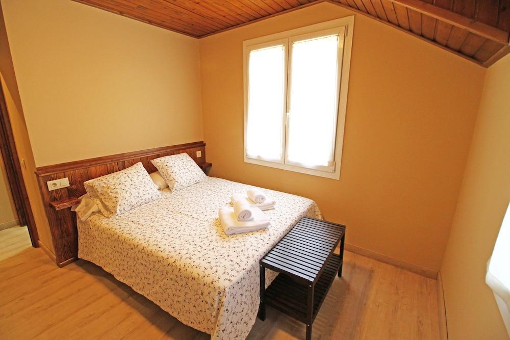 Snoe Apartamentos Mont Romies Plaza ซาลาร์ดู ภายนอก รูปภาพ